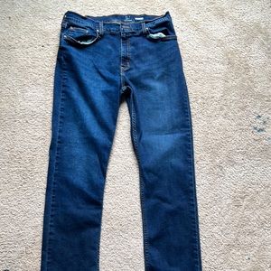 Straight leg blue jeans